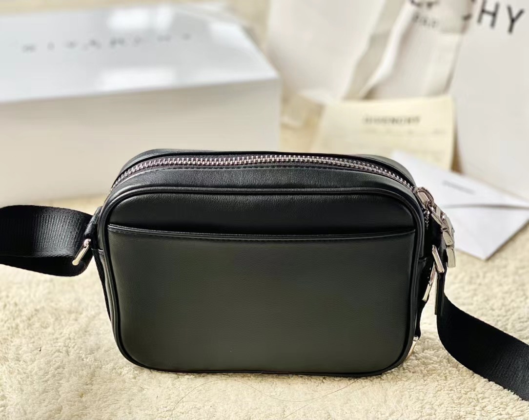 Gienvchy_Waist_Bag-16x11